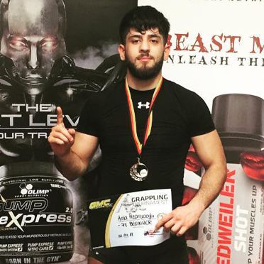 Aria Azarnoosh Combat Club Bonn
